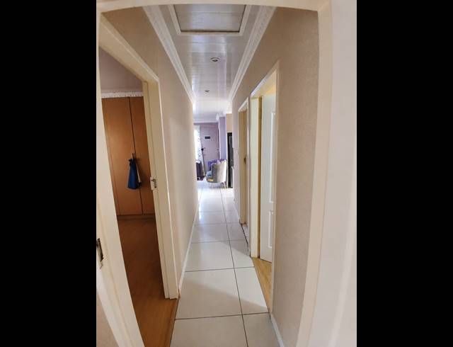 3 BEDROOM HOUSE FOR SALE IN LAKESIDE